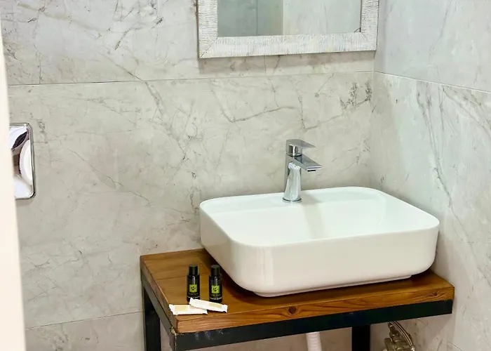 게스트하우스 Jz E'bella 4*