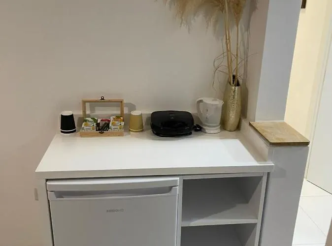 Jz E'bella ゲストハウス Rhodes City