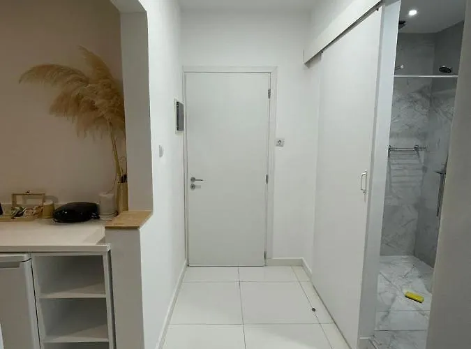 Jz E'bella Konukevi Rhodes City