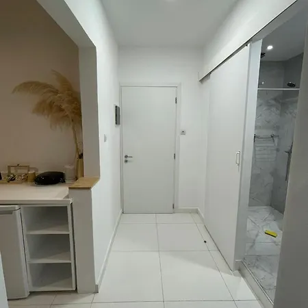 Jz E'bella Casa de hóspedes Rhodes City